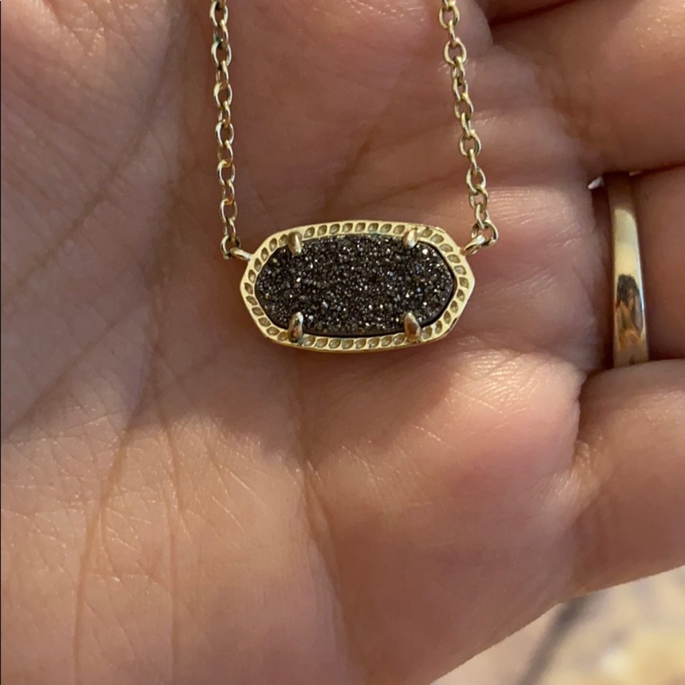 Kendra scott necklace